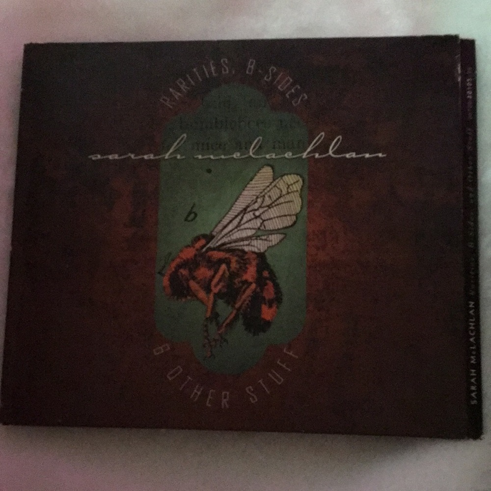 Sarah McLachlan CD with Bee Illustration - Picture 1 of 1
